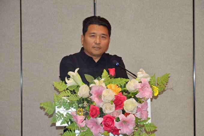 集团公司副董事长、钢结构公司董事长王庆伟作总结发言.jpg 集团公司副董事长、钢结构公司董事长王庆伟作总结发言.jpg